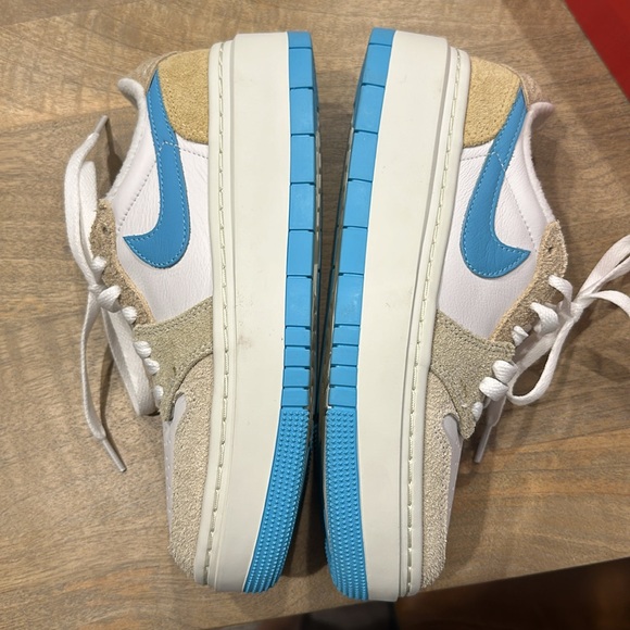 Air Jordan Elevate Low women’s 6.5 - Picture 4 of 7